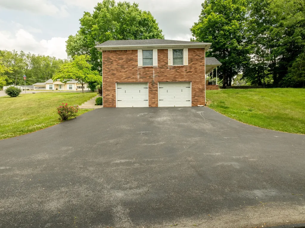 315 Lovelace Street Albany KY 42602