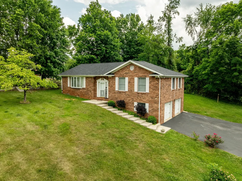 315 Lovelace Street Albany KY 42602