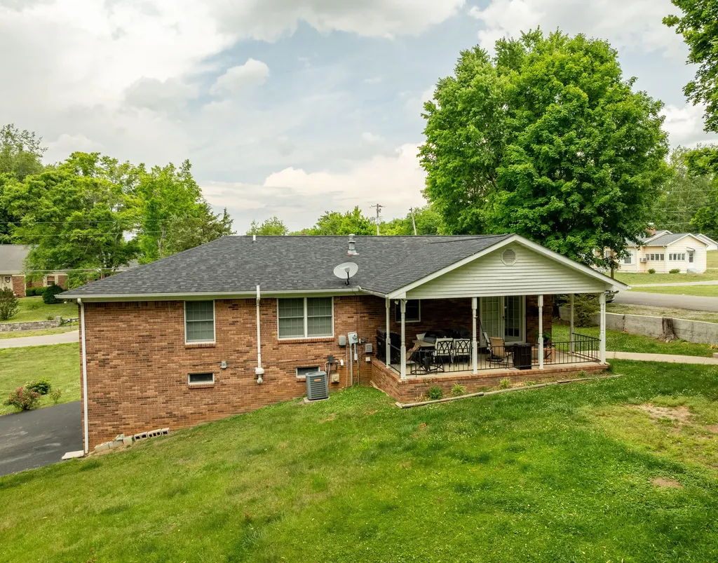 315 Lovelace Street Albany KY 42602