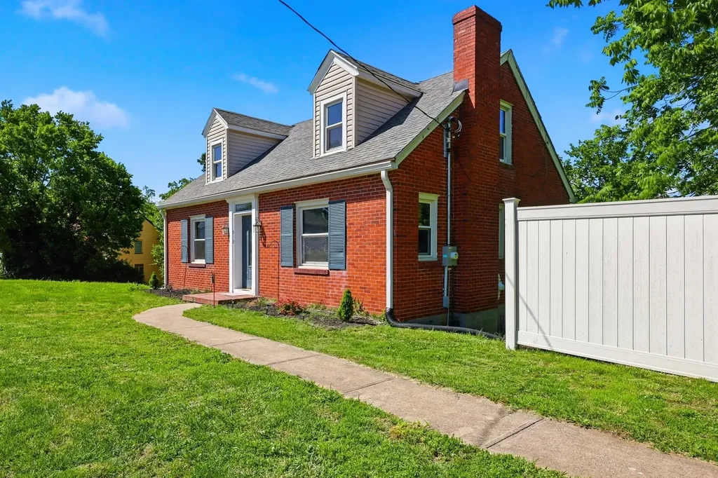 513 E Main Street Burgin KY 40330