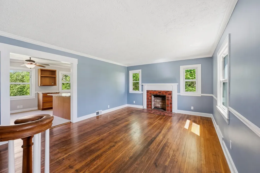 513 E Main Street Burgin KY 40330