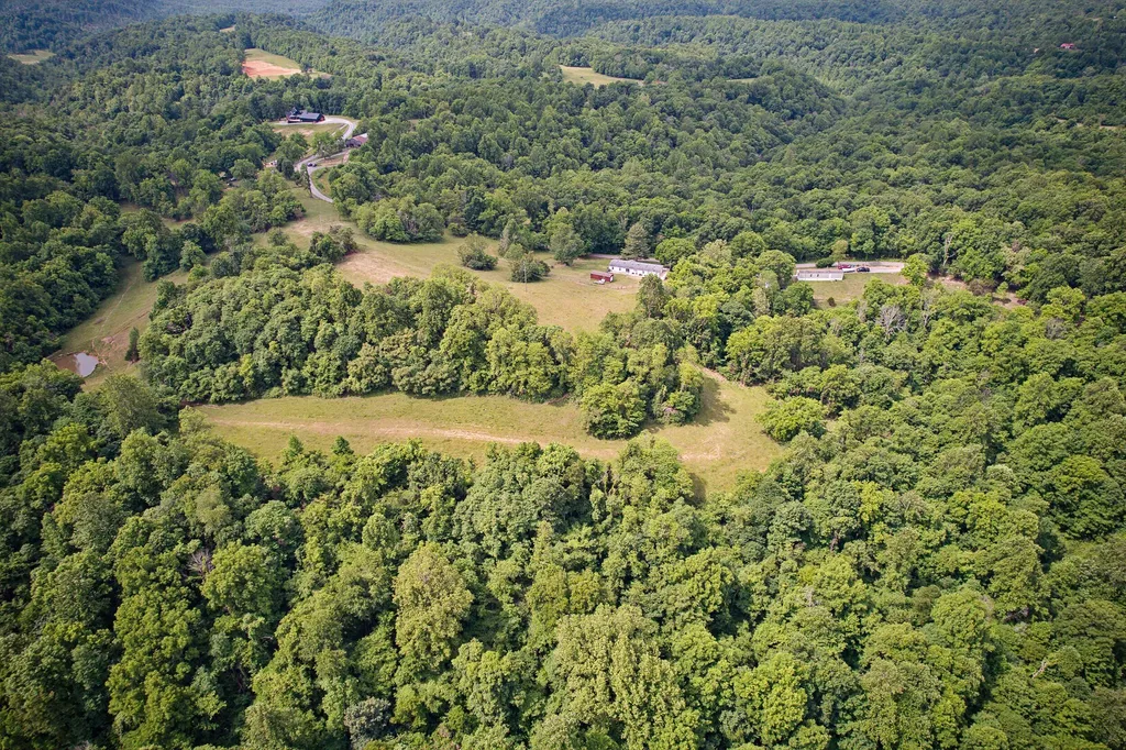 1525 Tennessee Ridge Road Parksville KY 40464