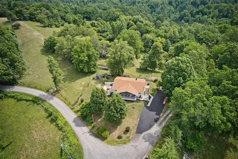 1525 Tennessee Ridge Road Parksville KY 40464