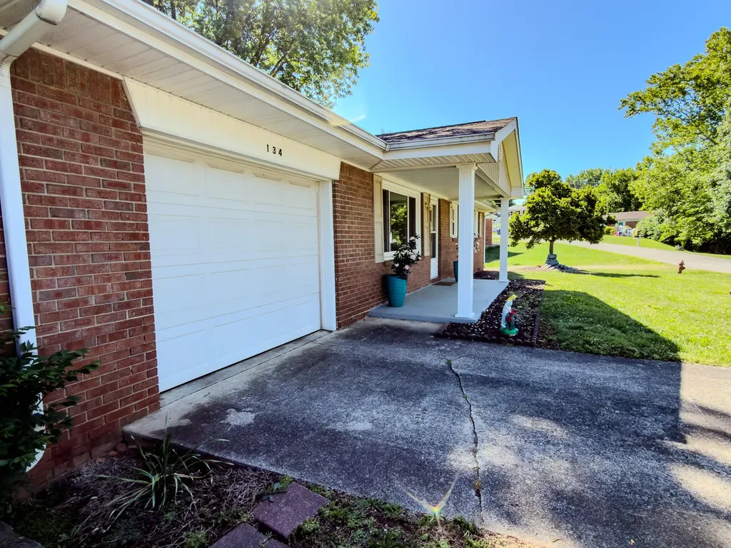 134 Happy Circle Drive Somerset KY 42501