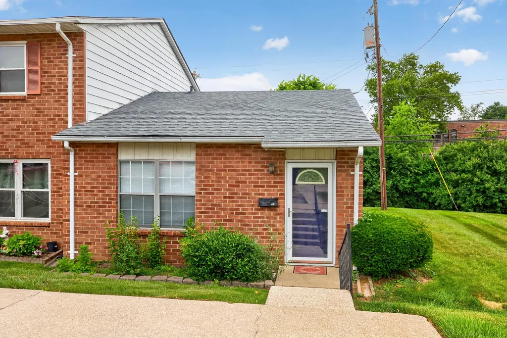 3500 Warwick Drive Lexington KY 40517