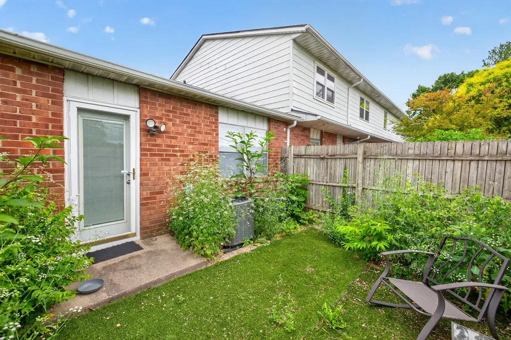 3500 Warwick Drive Lexington KY 40517