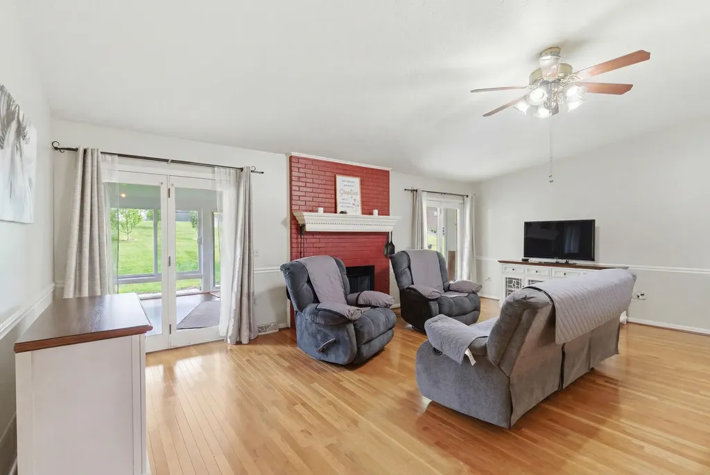 1036 Raintree Drive Richmond KY 40475