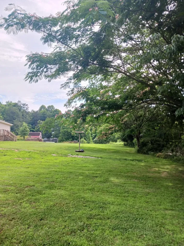 17 Cecelia Lane Corbin KY 40701