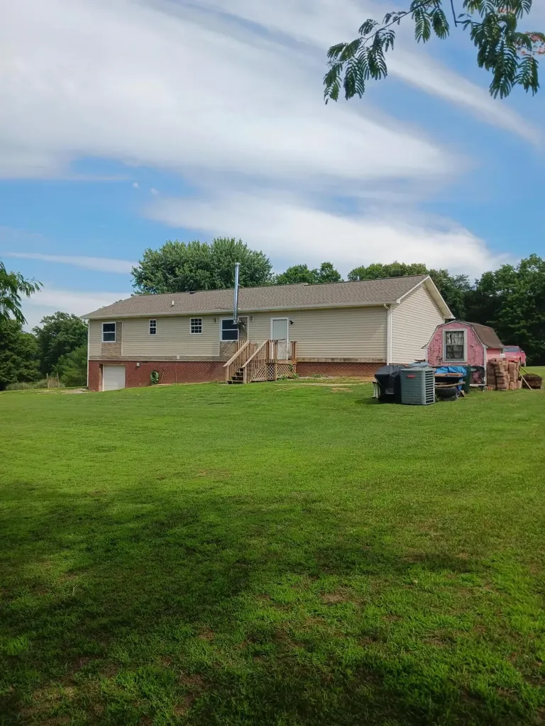 17 Cecelia Lane Corbin KY 40701