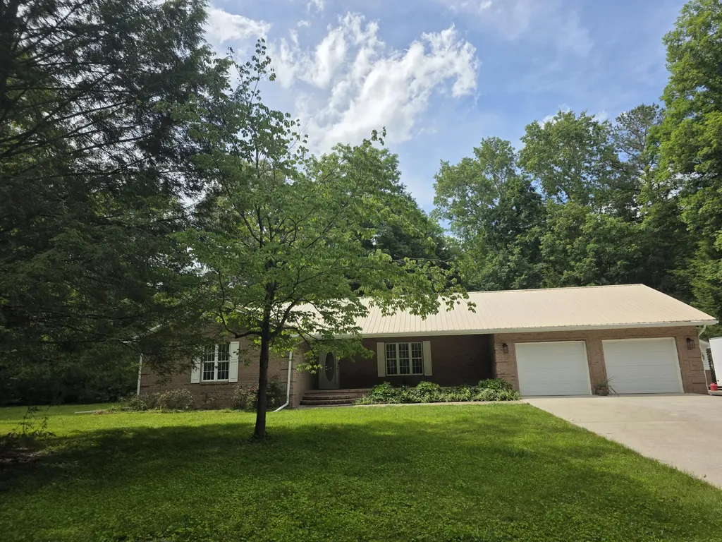176 Redwood Lane Corbin KY 40701