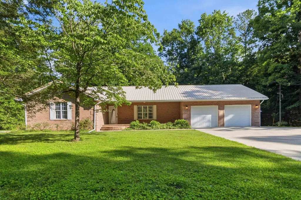 176 Redwood Lane Corbin KY 40701