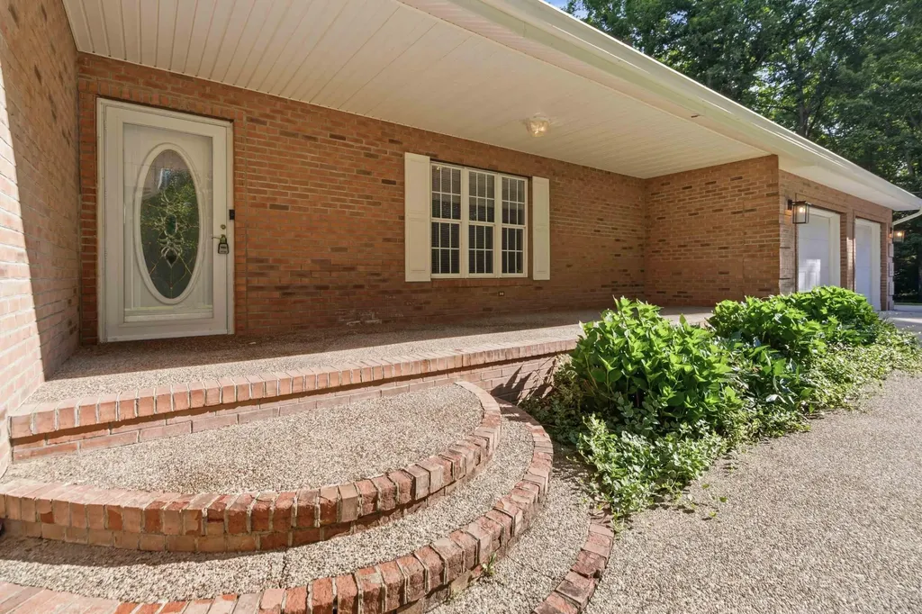 176 Redwood Lane Corbin KY 40701
