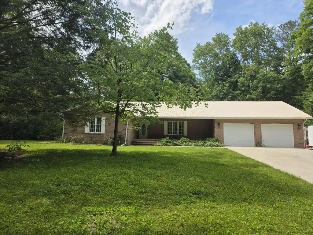 176 Redwood Lane Corbin KY 40701