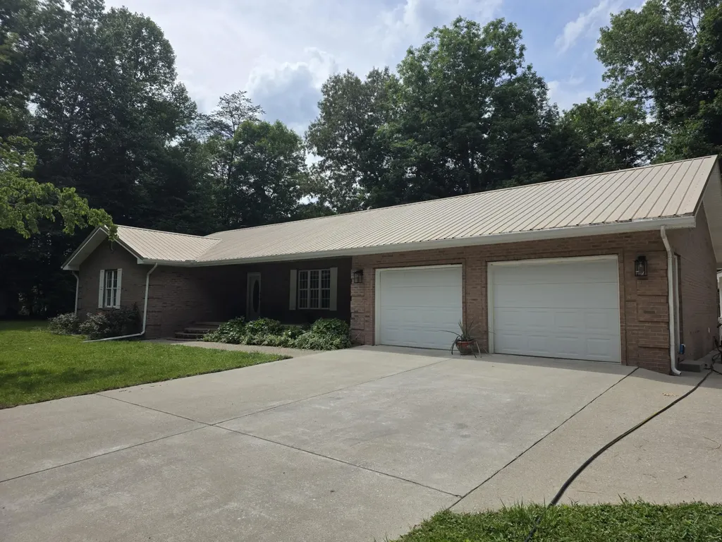 176 Redwood Lane Corbin KY 40701