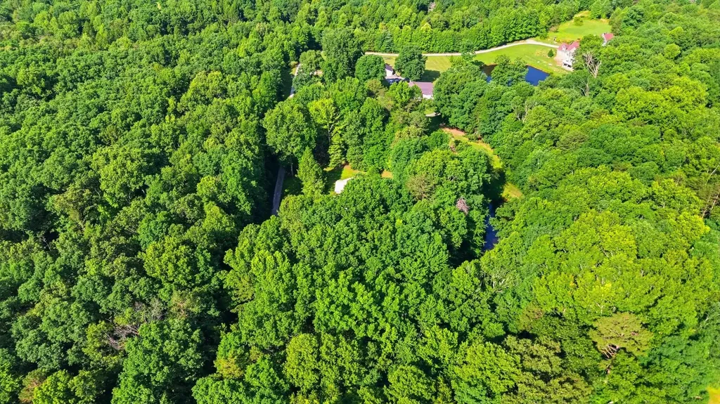 176 Redwood Lane Corbin KY 40701