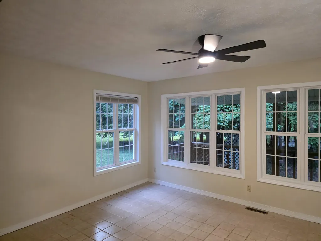 176 Redwood Lane Corbin KY 40701