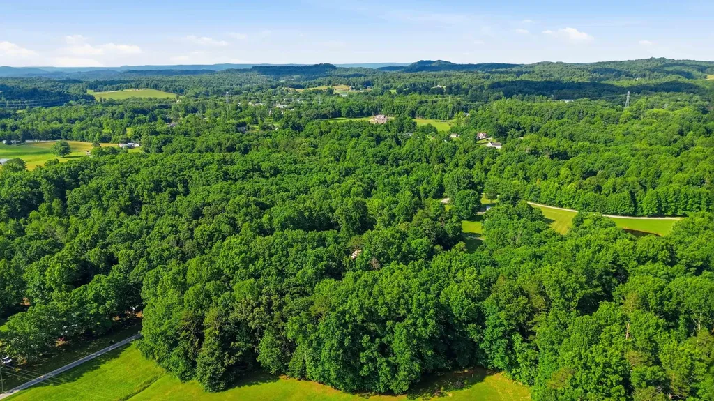 176 Redwood Lane Corbin KY 40701