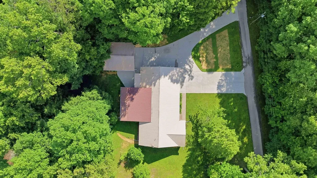 176 Redwood Lane Corbin KY 40701
