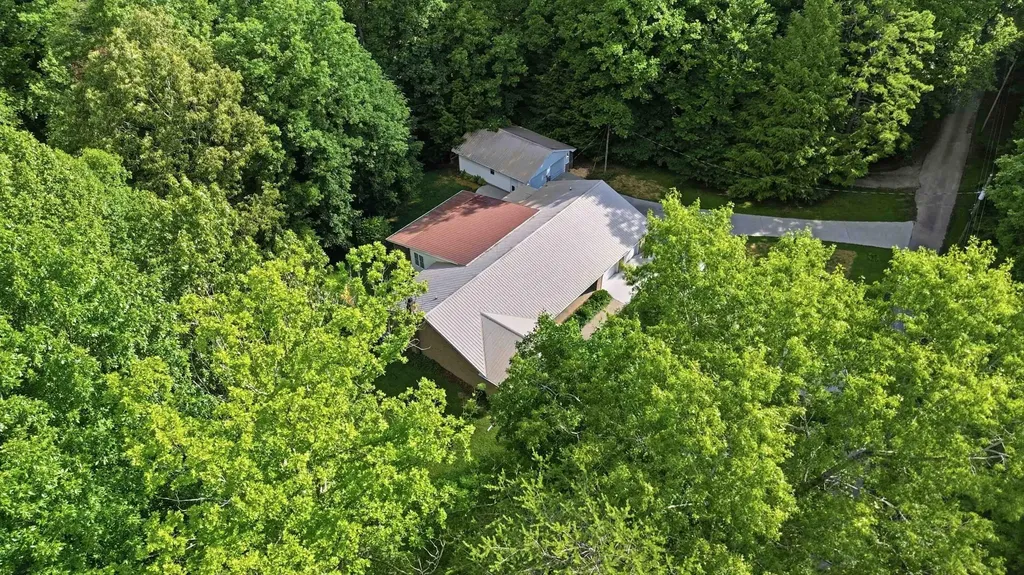 176 Redwood Lane Corbin KY 40701