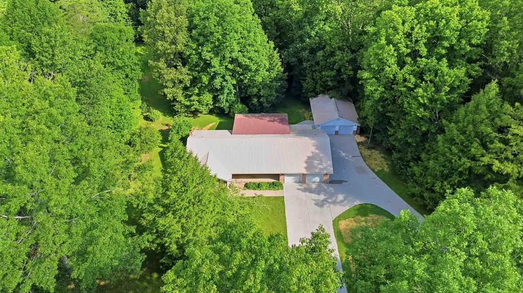 176 Redwood Lane Corbin KY 40701