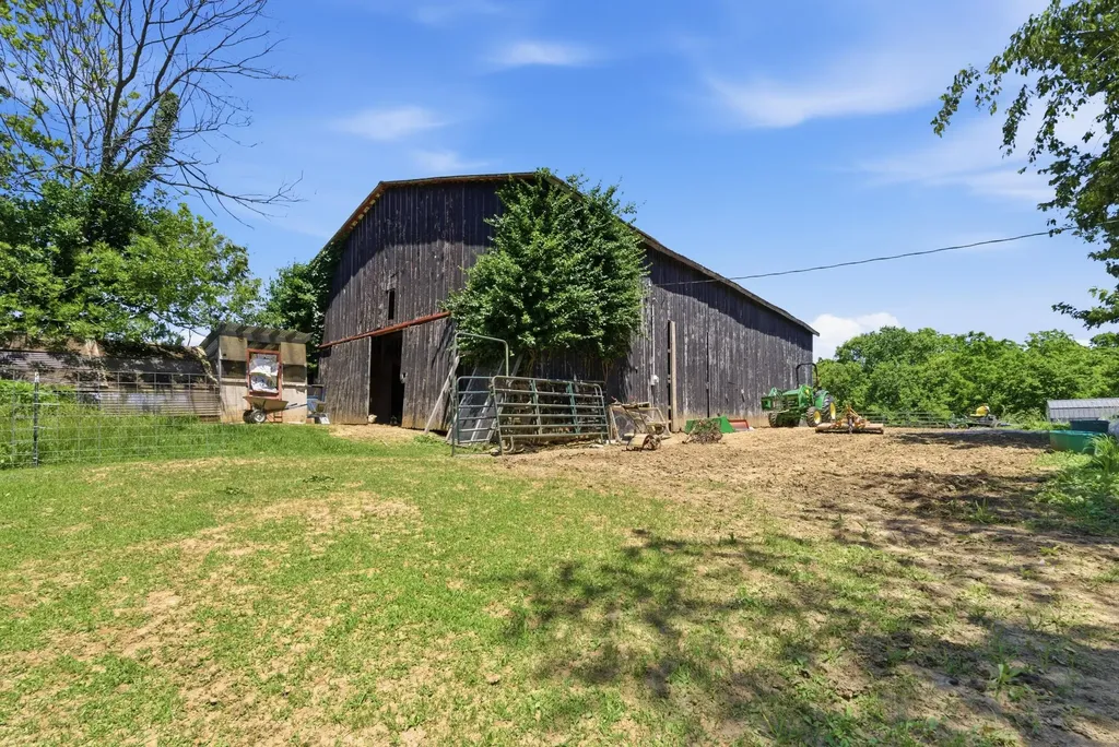 82 Windy Ridge Lane Cynthiana KY 41031