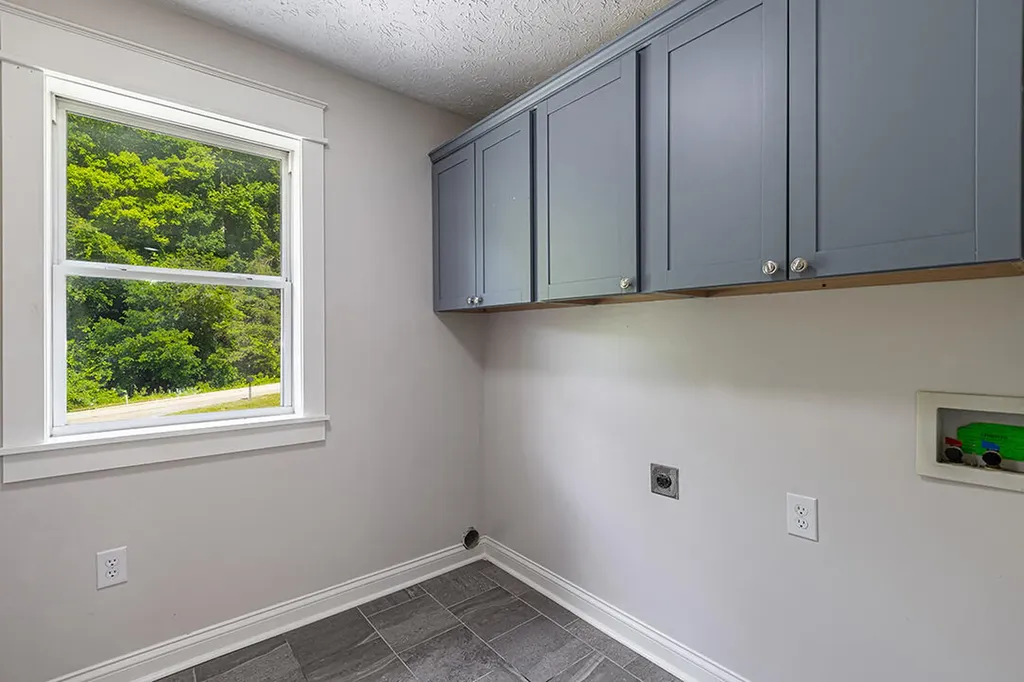 566 Lantern Way Frenchburg KY 40322
