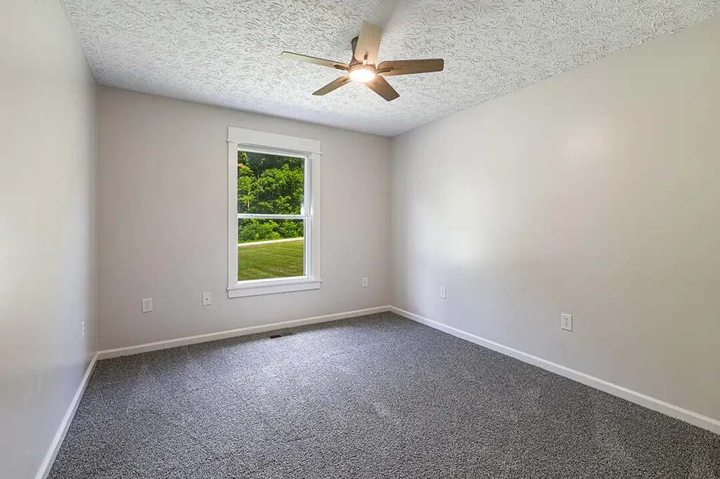 566 Lantern Way Frenchburg KY 40322