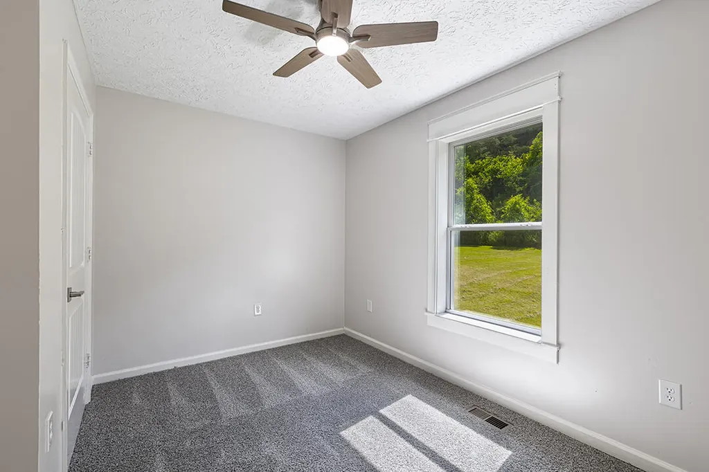 566 Lantern Way Frenchburg KY 40322