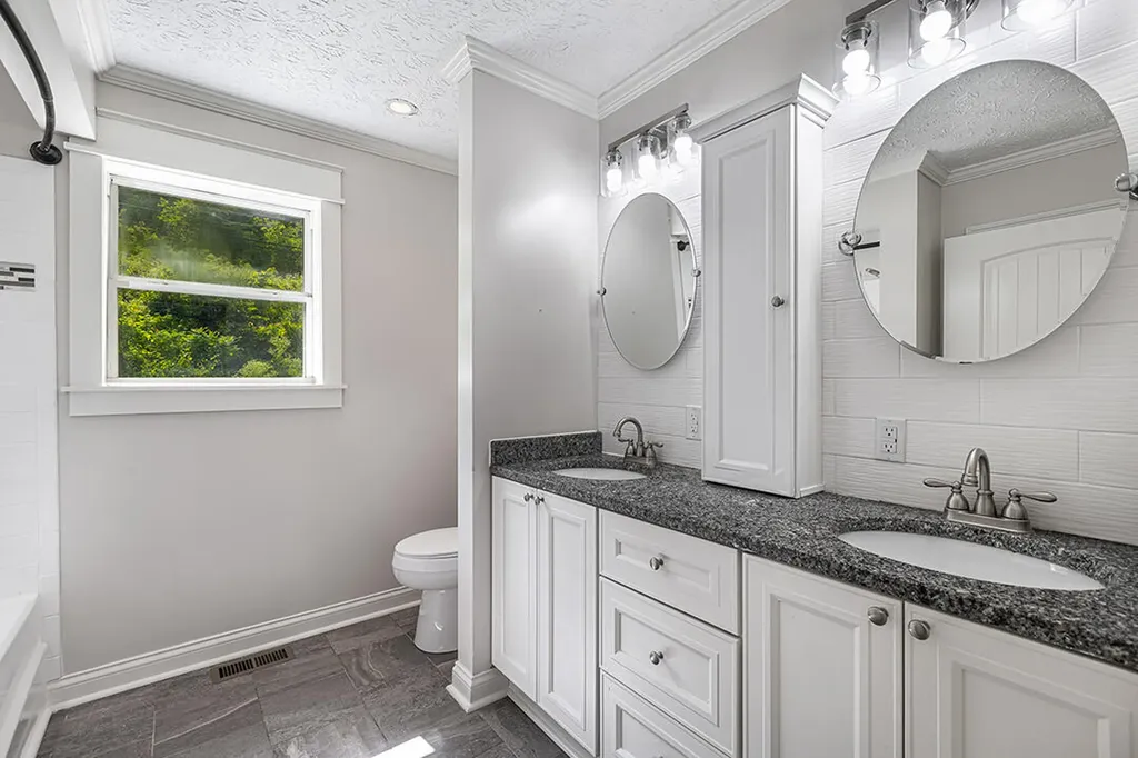 566 Lantern Way Frenchburg KY 40322