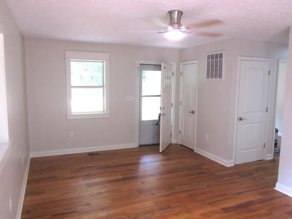 566 Lantern Way Frenchburg KY 40322