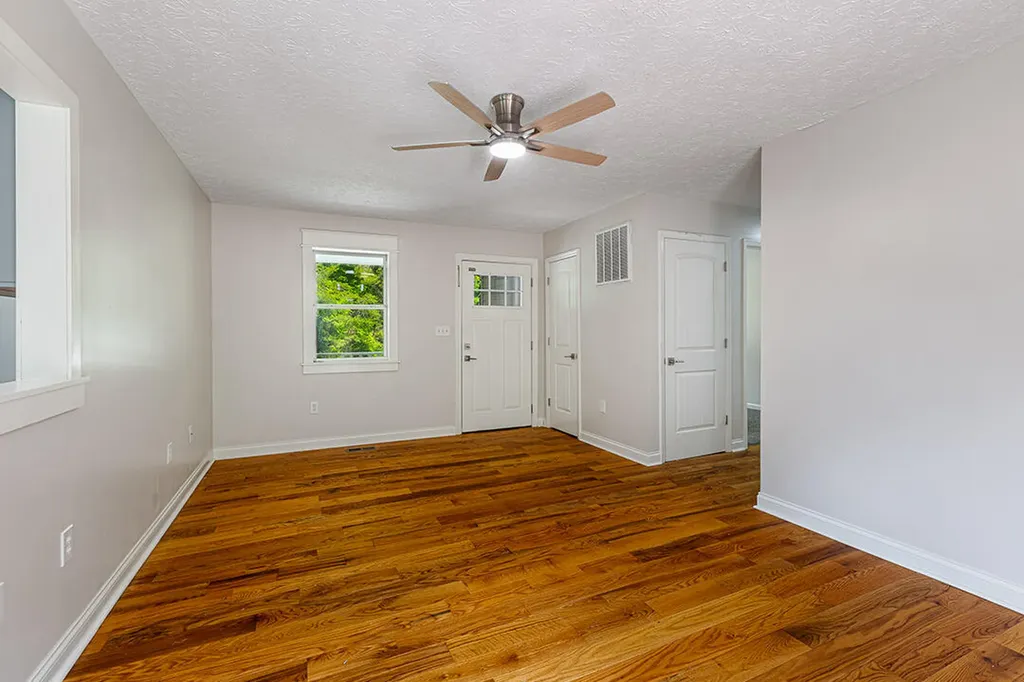 566 Lantern Way Frenchburg KY 40322