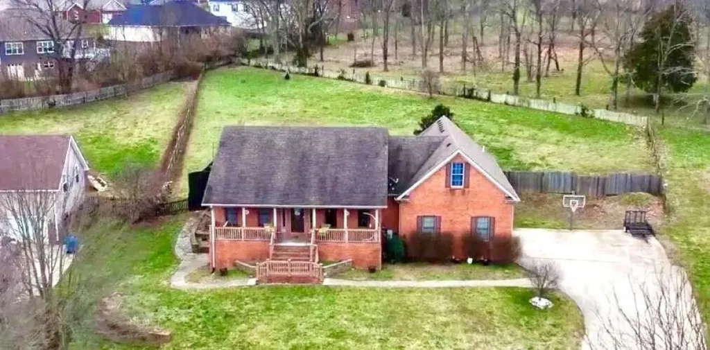131 Creekside Drive Danville KY 40422