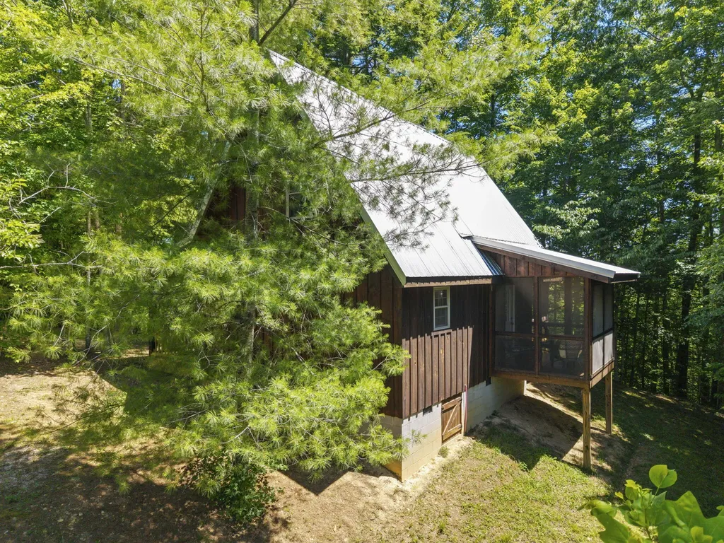 611 Paradise Drive Rogers KY 41365