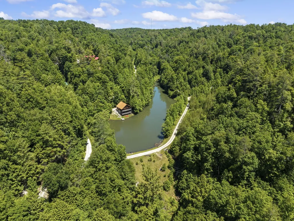 611 Paradise Drive Rogers KY 41365