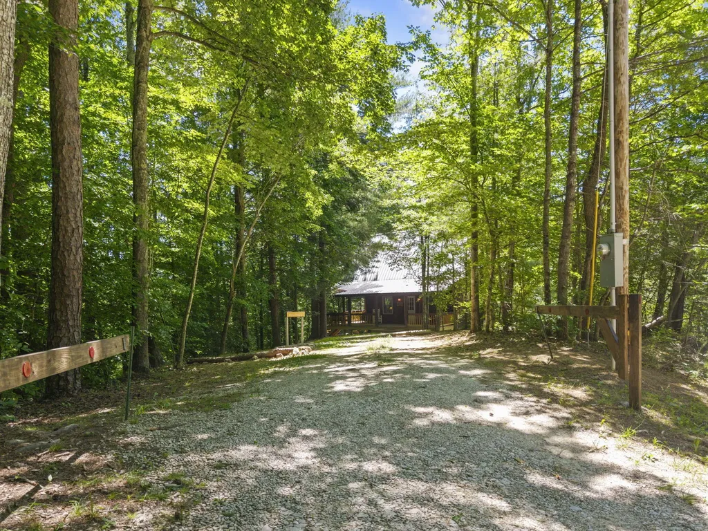 611 Paradise Drive Rogers KY 41365