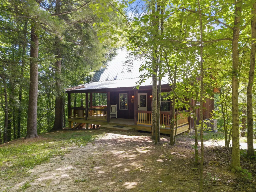 611 Paradise Drive Rogers KY 41365
