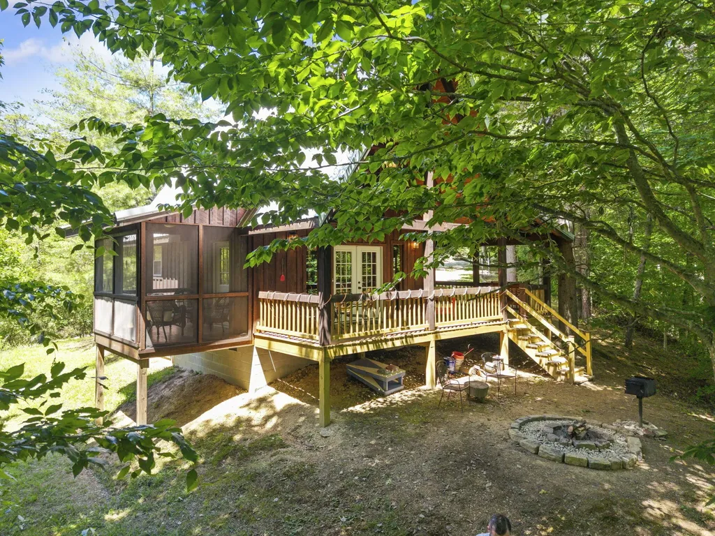 611 Paradise Drive Rogers KY 41365