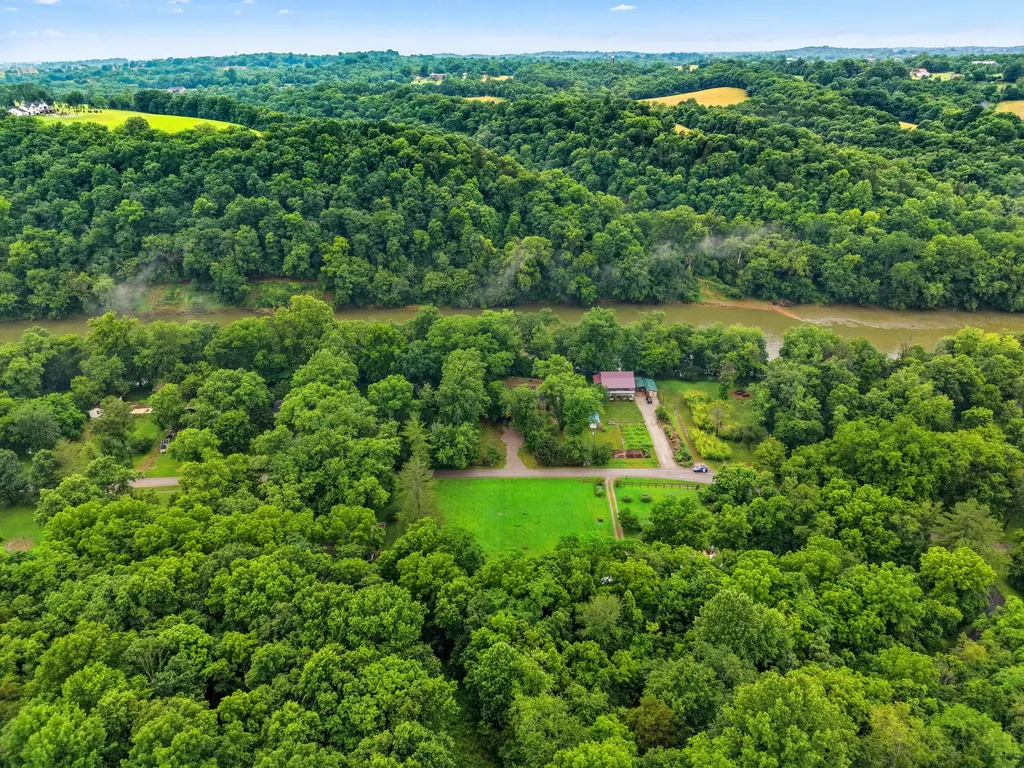 1380 Shore Acres Road Frankfort KY 40601