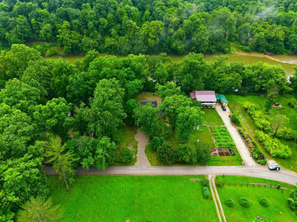 1380 Shore Acres Road Frankfort KY 40601