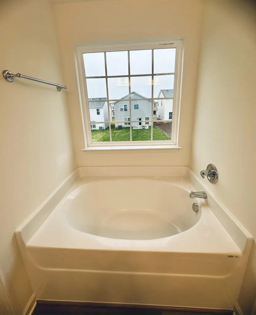 2380 Geranium Lane Lexington KY 40511