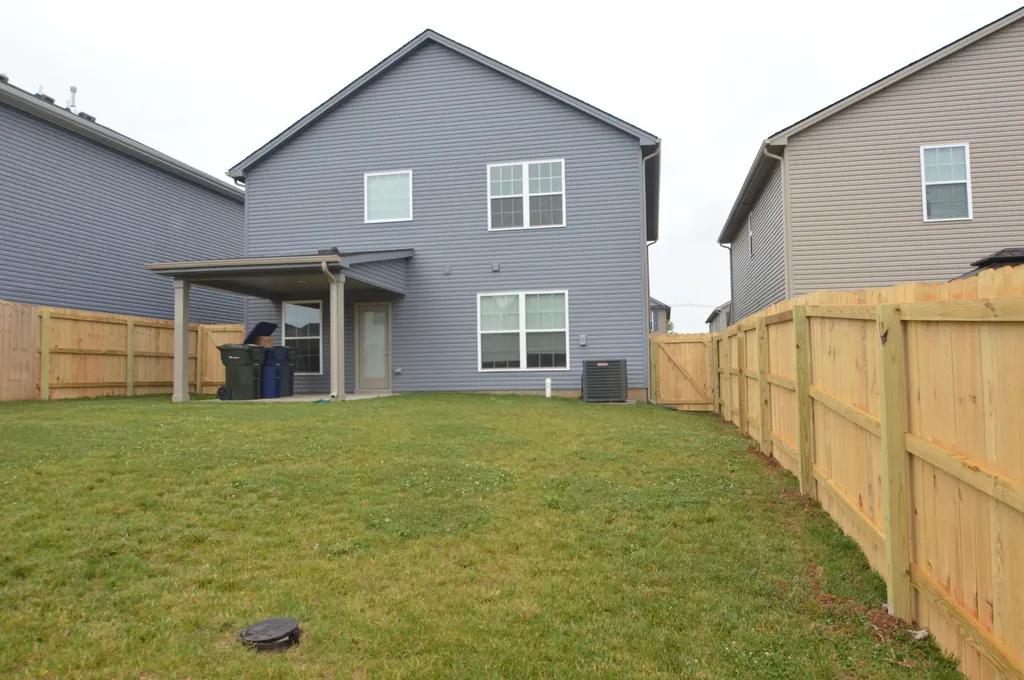 2380 Geranium Lane Lexington KY 40511