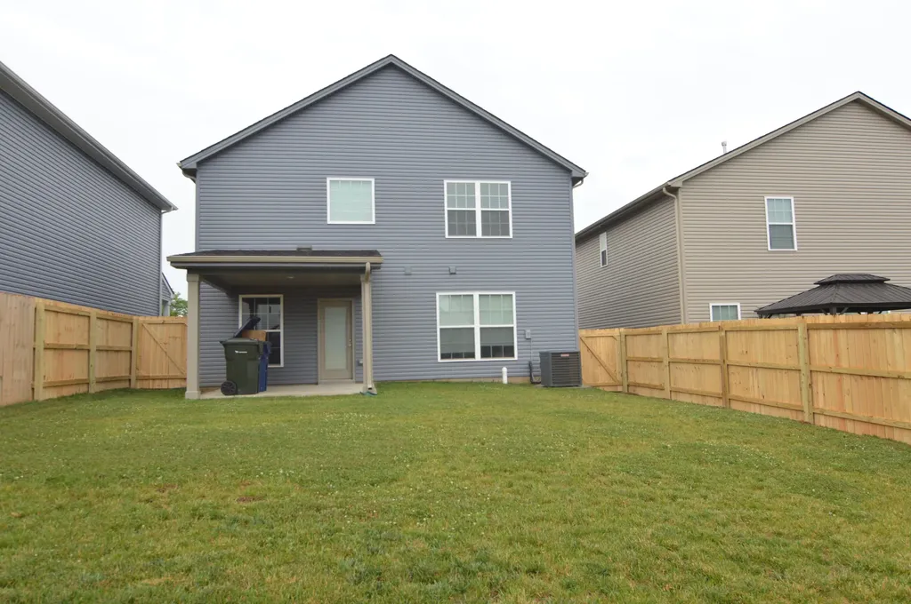 2380 Geranium Lane Lexington KY 40511