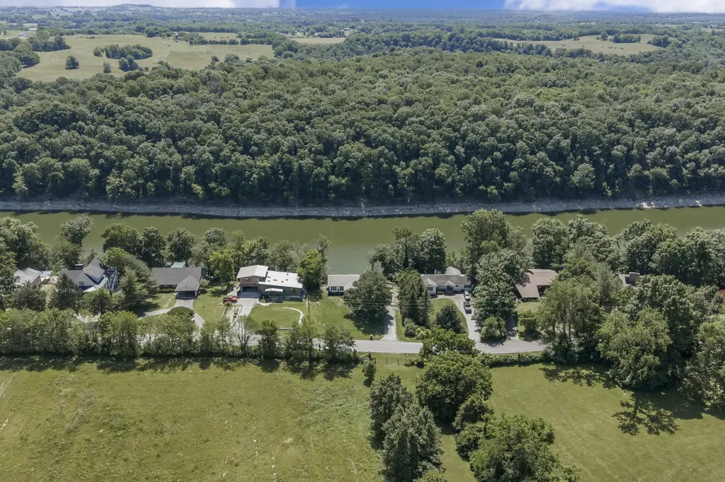 3075 Waterworks Road Danville KY 40422