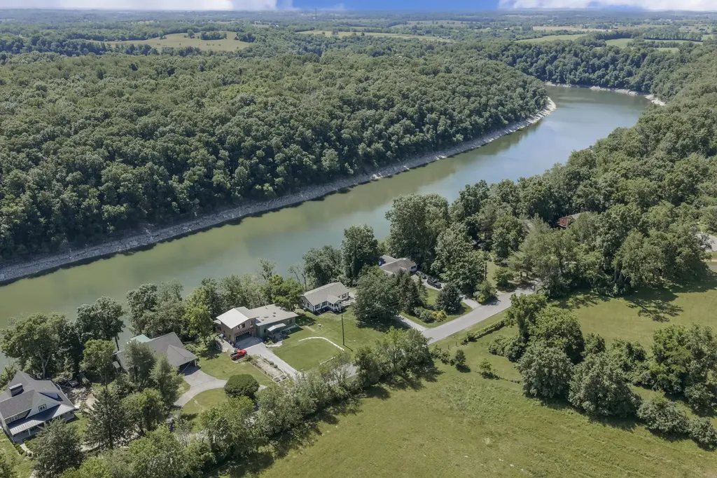 3075 Waterworks Road Danville KY 40422