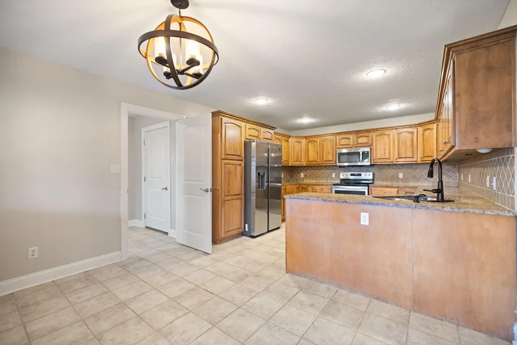 810 Pau Ferro Court Berea KY 40403