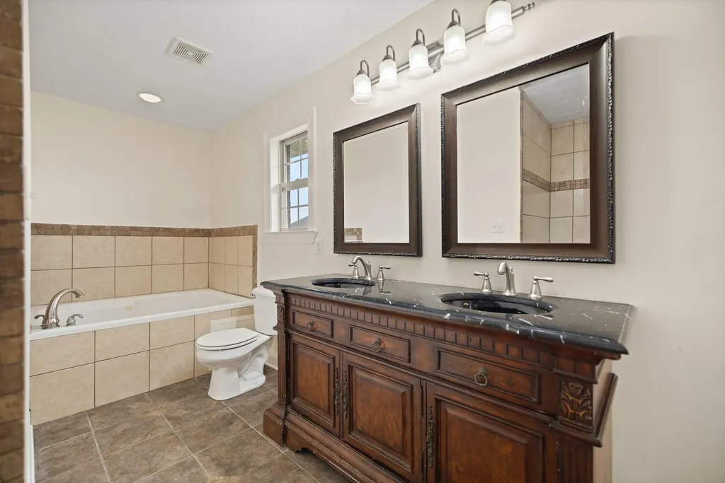 810 Pau Ferro Court Berea KY 40403