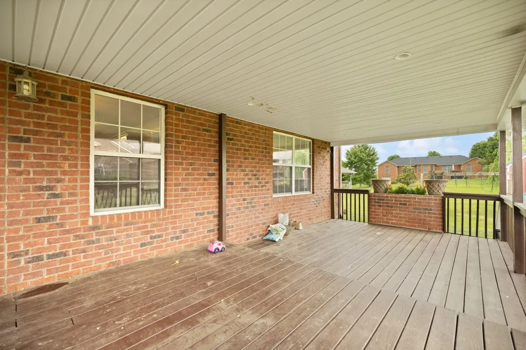 810 Pau Ferro Court Berea KY 40403