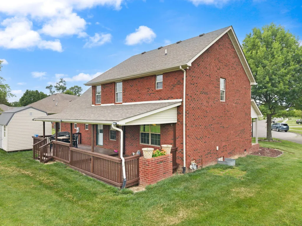 810 Pau Ferro Court Berea KY 40403