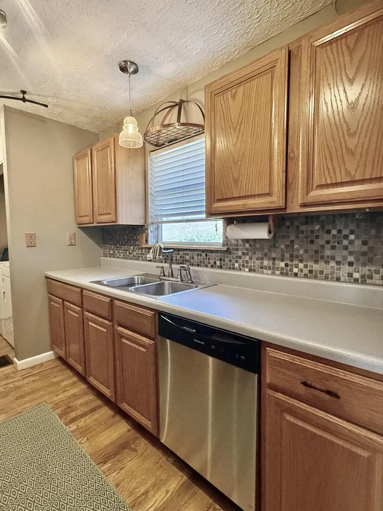 262 Mt. Pleasant Road Louisa KY 41230