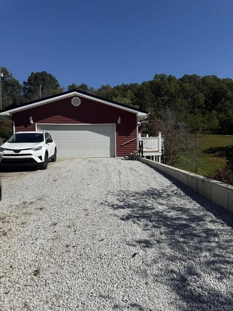 262 Mt. Pleasant Road Louisa KY 41230